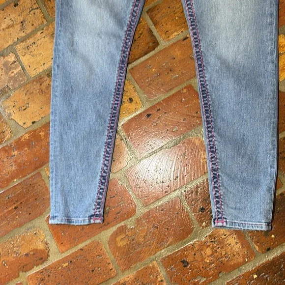 TRUE RELIGION JENNIE MID RISE SUPER T SKINNY JEAN size 34 - Picture 6 of 16